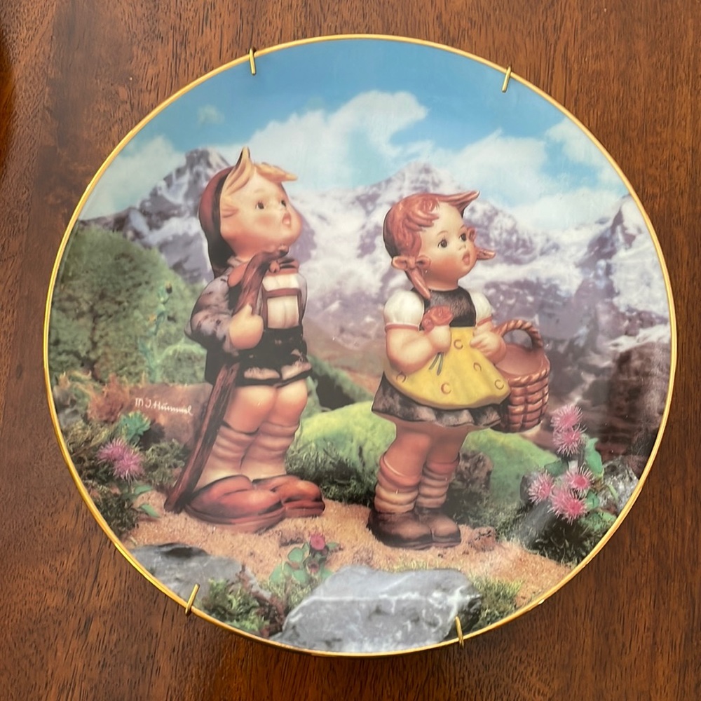 Hummel “Little Explorers” plate